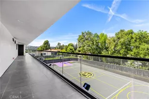 18827 Edleen Dr, Tarzana, CA 91356 - Photo 47