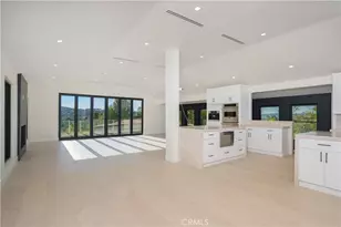 18827 Edleen Dr, Tarzana, CA 91356 - Photo 57