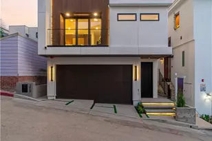 214 El Porto St, Manhattan Beach, CA 90266 - Photo 1