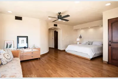221 30th Street, Manhattan Beach, CA 90266 - Photo 11