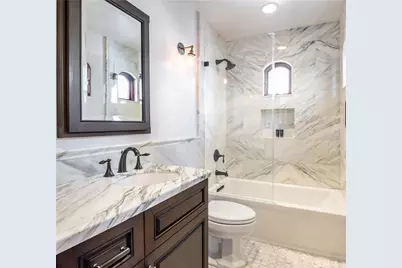 221 30th Street, Manhattan Beach, CA 90266 - Photo 15