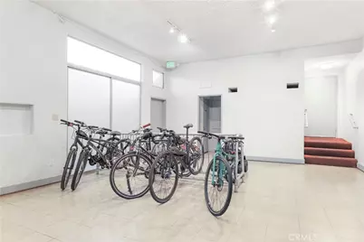 1045 N Kings Road #105, West Hollywood, CA 90069 - Photo 27