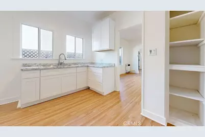 718 Hermosa Avenue, Hermosa Beach, CA 90254 - Photo 5