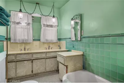 2000 W 80th, Los Angeles, CA 90047 - Photo 13