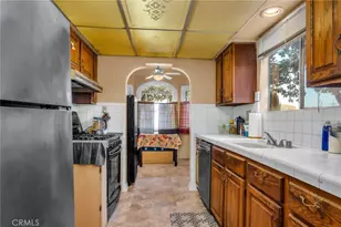 2000 W 80th, Los Angeles, CA 90047 - Photo 9