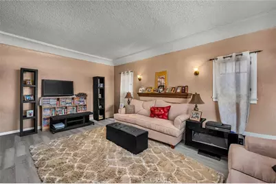 2000 W 80th, Los Angeles, CA 90047 - Photo 5