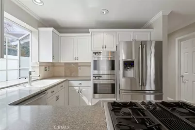 3327 California Avenue, Signal Hill, CA 90755 - Photo 9