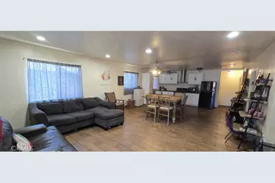 700 W 77th, Los Angeles, CA 90044 - Photo 3