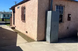 2114 N Bahama Ave, Los Angeles, CA 90059 - Photo 13