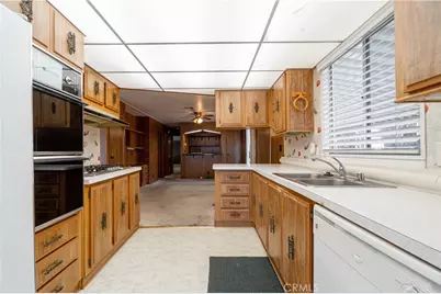 26200 Frampton Avenue #33, Harbor City, CA 90710 - Photo 7