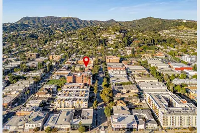 1825 N Gramercy Place, Los Angeles, CA 90028 - Photo 17