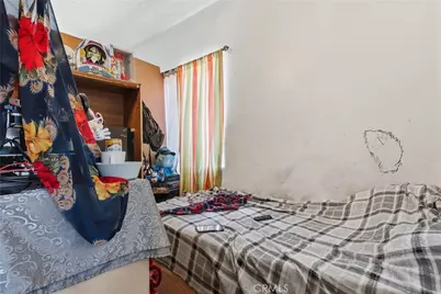910 E 19th Street, Long Beach, CA 90806 - Photo 15