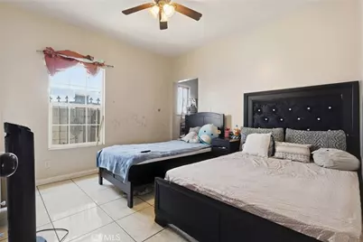 910 E 19th Street, Long Beach, CA 90806 - Photo 11