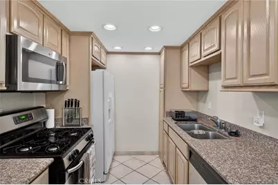 20545 S Vermont Avenue #3, Torrance, CA 90502 - Photo 17