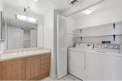 267 S San Pedro #315, Los Angeles, CA 90012 - Photo 9