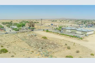 90 Palmdale Blvd, Sun Village, CA 93543 - Photo 3