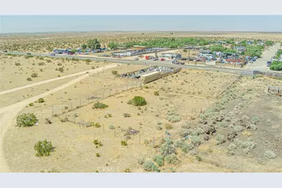 90 Palmdale Blvd, Sun Village, CA 93543 - Photo 15