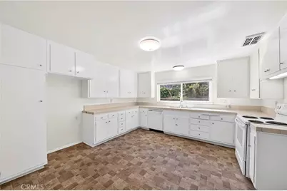 1745 Maple Avenue #59, Torrance, CA 90503 - Photo 3