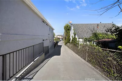 422 Parkman, Los Angeles, CA 90026 - Photo 5