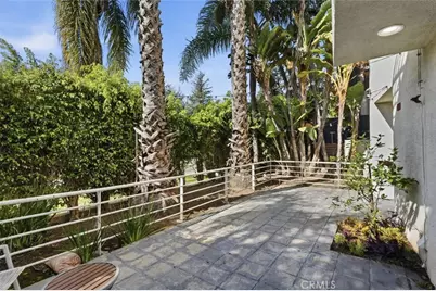 943 14th Street #101, Santa Monica, CA 90403 - Photo 3