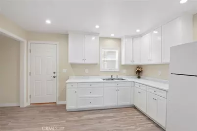 817 N Gulf Avenue, Wilmington, CA 90744 - Photo 11