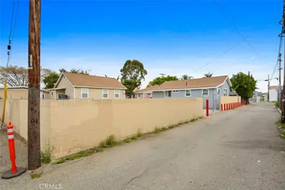 817 N Gulf Avenue, Wilmington, CA 90744 - Photo 27