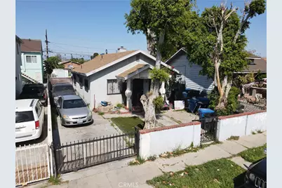 861 W 74th Street, Los Angeles, CA 90044 - Photo 3