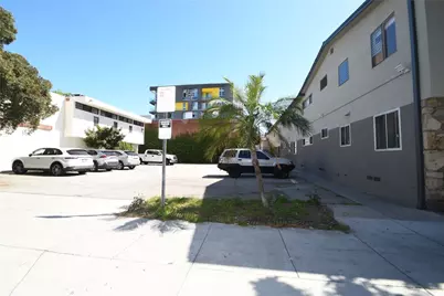 338 1 Elm Avenue, Long Beach, CA 90802 - Photo 13