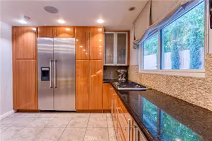 7796 Skyhill Dr, Los Angeles, CA 90068 - Photo 11