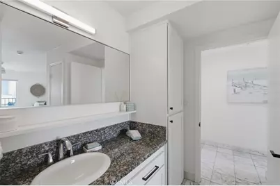565 Esplanade #312, Redondo Beach, CA 90277 - Photo 23