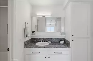 565 Esplanade, Redondo Beach, CA 90277 - Photo 21