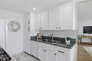 565 Esplanade, Redondo Beach, CA 90277 - Photo 9