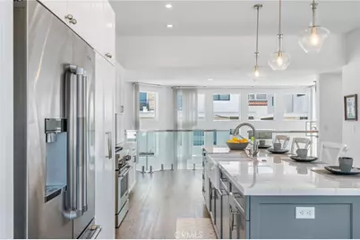 647 1st Place, Hermosa Beach, CA 90254 - Photo 11