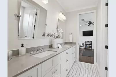 12442 Christy, Los Alamitos, CA 90720 - Photo 43