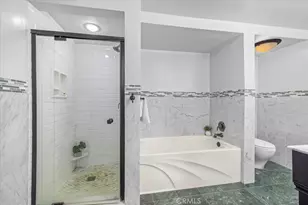 289 S Barrington Ave, Los Angeles, CA 90049 - Photo 23