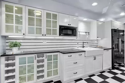 289 S Barrington Avenue #A203, Los Angeles, CA 90049 - Photo 15