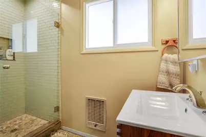 18309 Purche Avenue, Torrance, CA 90504 - Photo 17