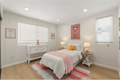 1409 N Hobart, Los Angeles, CA 90027 - Photo 17