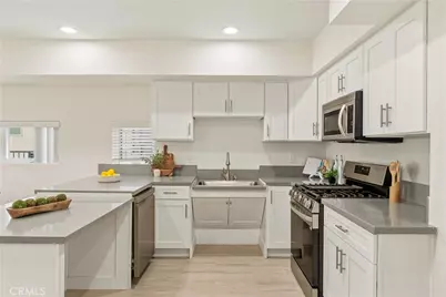 1409 N Hobart, Los Angeles, CA 90027 - Photo 7