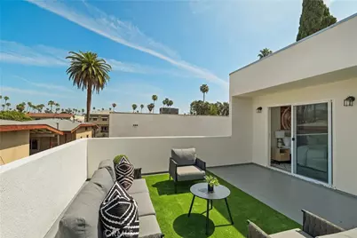 1409 N Hobart, Los Angeles, CA 90027 - Photo 29