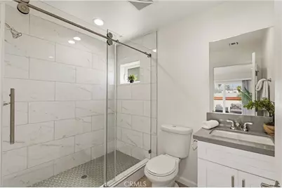 1409 N Hobart, Los Angeles, CA 90027 - Photo 23