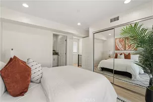 1409 N Hobart, Los Angeles, CA 90027 - Photo 25