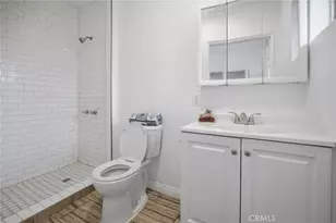 1345 W 51st Pl, Los Angeles, CA 90037 - Photo 21