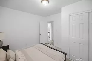 1345 W 51st Pl, Los Angeles, CA 90037 - Photo 25