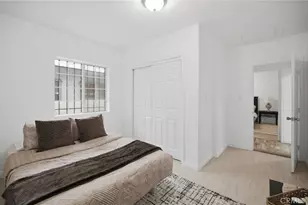 1345 W 51st Pl, Los Angeles, CA 90037 - Photo 25