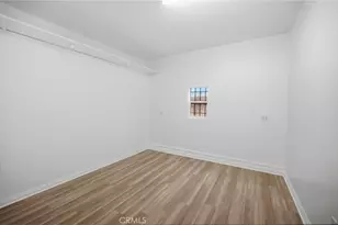 1345 W 51st Pl, Los Angeles, CA 90037 - Photo 19