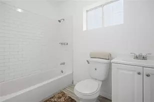 1345 W 51st Pl, Los Angeles, CA 90037 - Photo 39