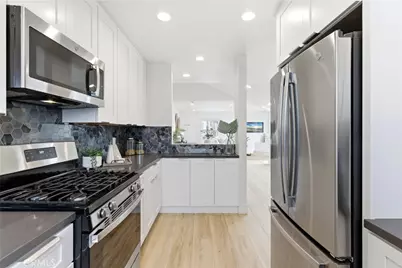 127 Manhattan Avenue, Hermosa Beach, CA 90254 - Photo 9