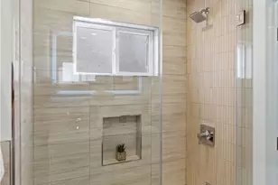 127 Manhattan Ave, Hermosa Beach, CA 90254 - Photo 19