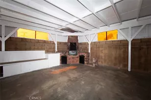 1919 W 82nd St, Los Angeles, CA 90047 - Photo 17